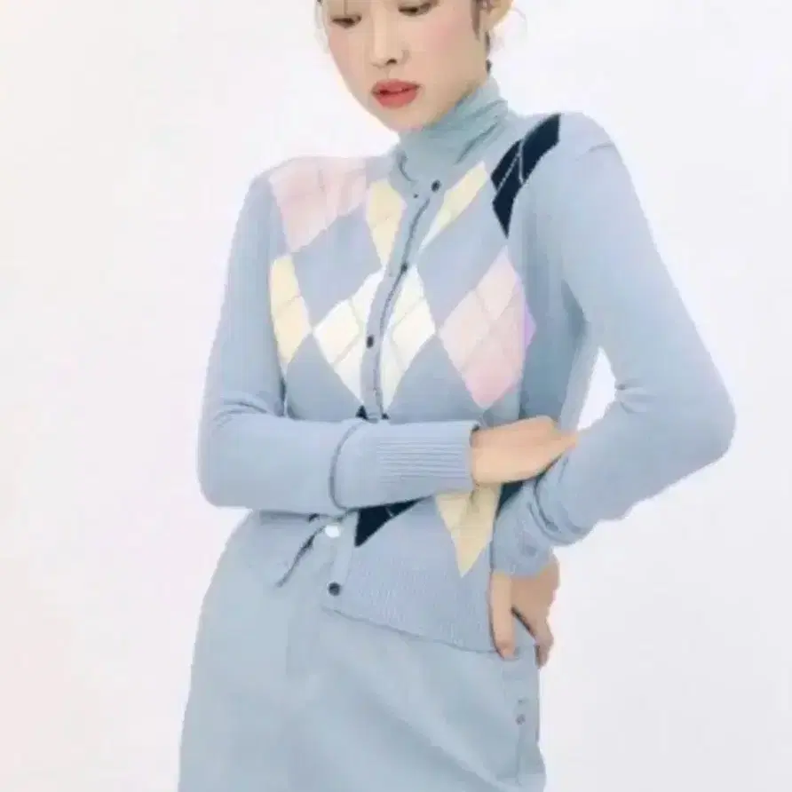 그로브 차정원 착용 아가일 가디건