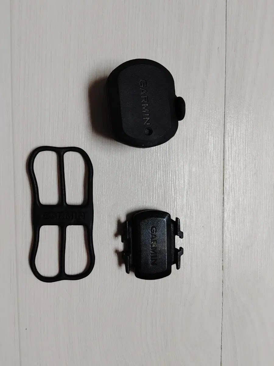 가민정품)) 가민(garmin) 스피드센서 +케이던스 센서 일괄팝니다. ( 택포6만)