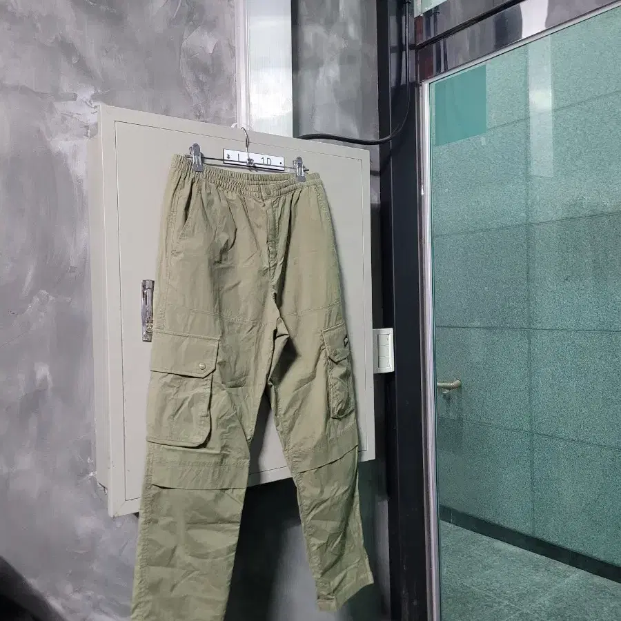 KODAK 코닥 카키 카고 팬츠 S사이즈