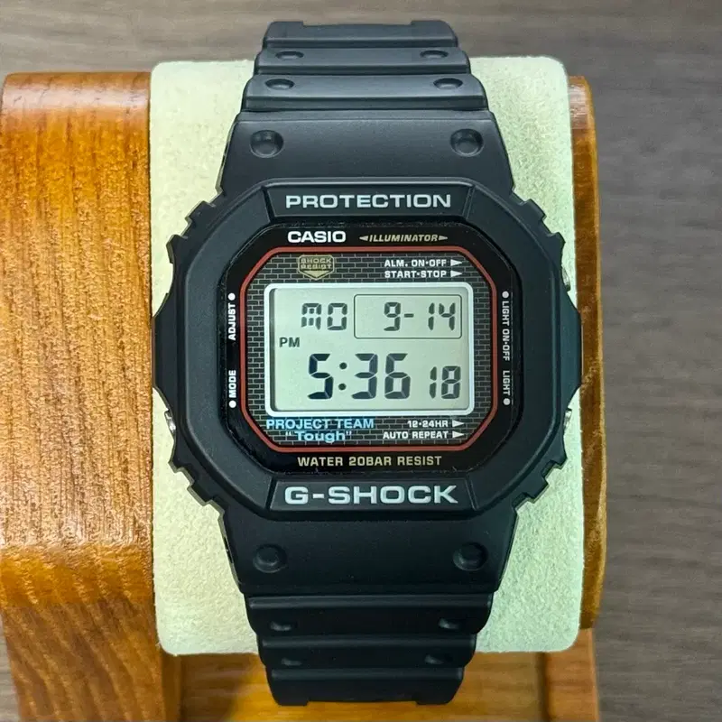 지샥 30주년 DW-5030 빨테 판매합니다