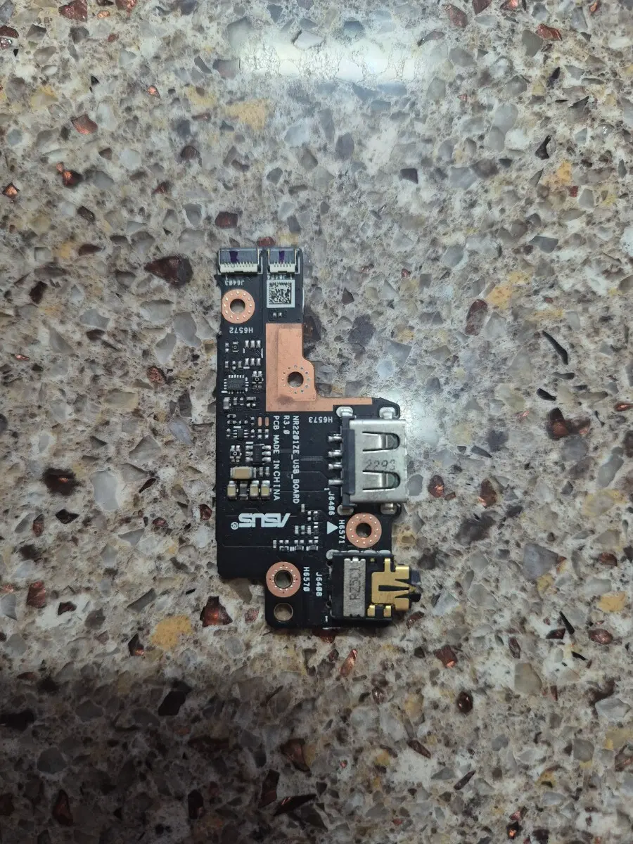 ASUS ROG Flow Z13 i/o 보드