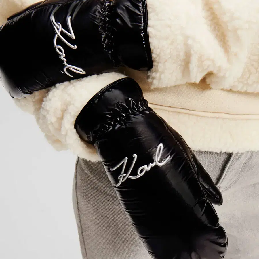 KARL LAGERFELD KSIGNATURE MITTEN GLOVE