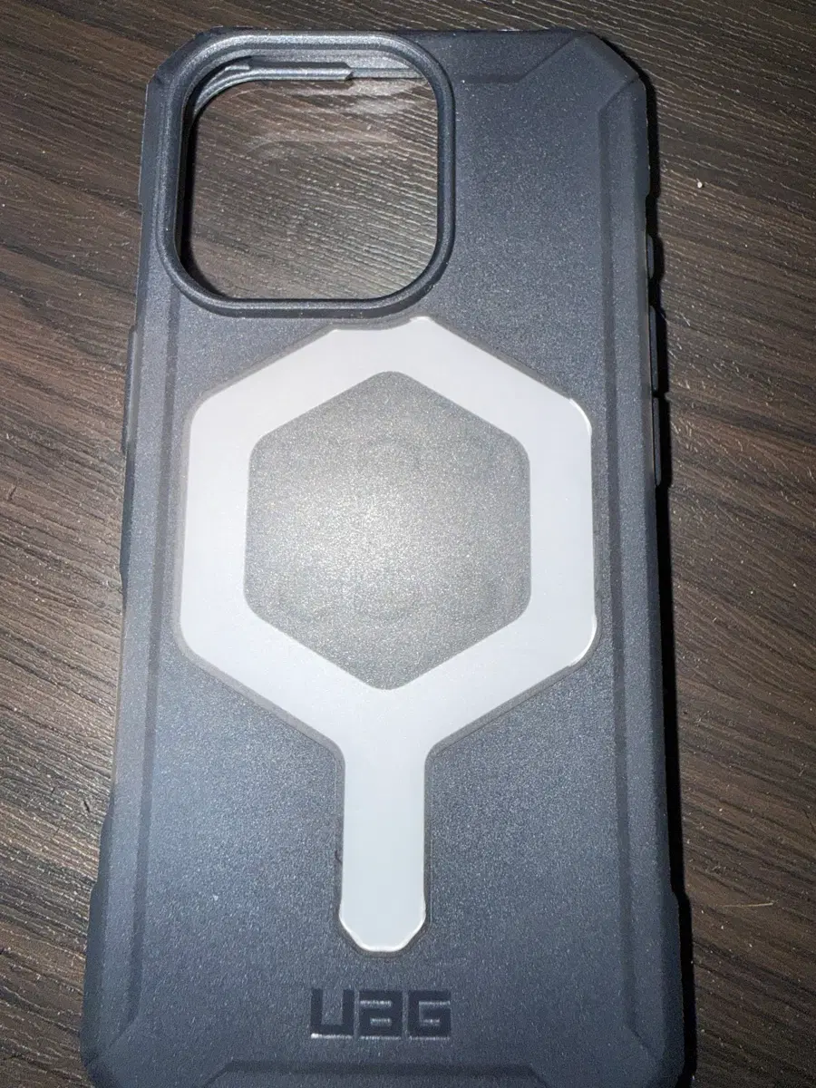 UAG 아이폰 16pro 케이스