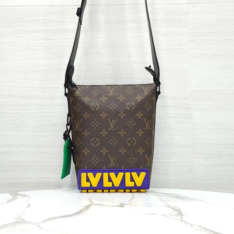 루이비통 LV 러버 크루저 메신저백 모노그램 브라운 M57966