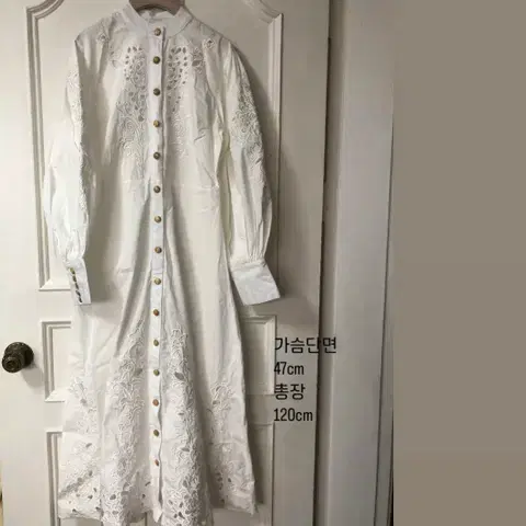 펀칭 벌룬 퍼프 바스락 코튼 우드단추 로브원피스 휴양지 휴가룩