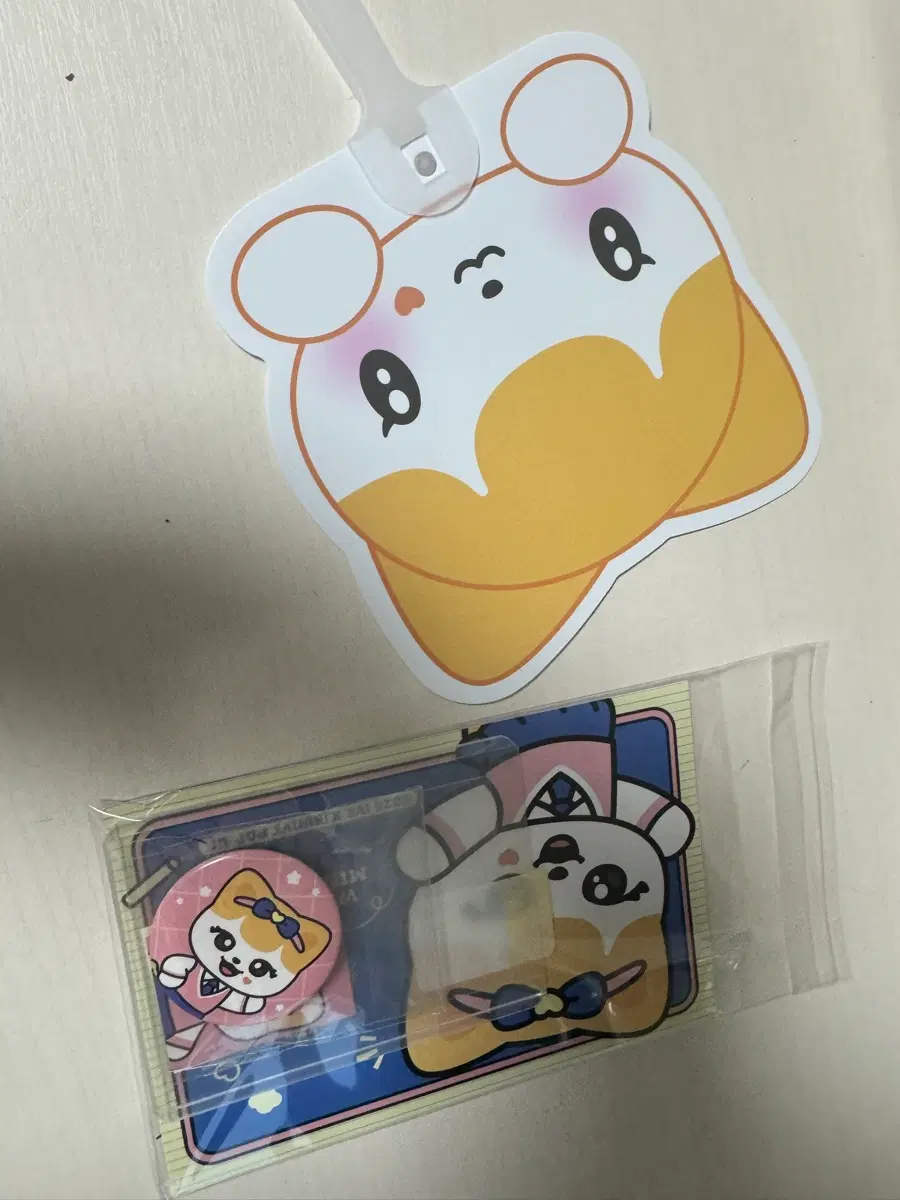 미니브 스쿨 치즈 + 부채