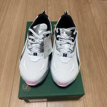 PUMA 새상품 박스 포함 필록스 스니커즈 24cm
