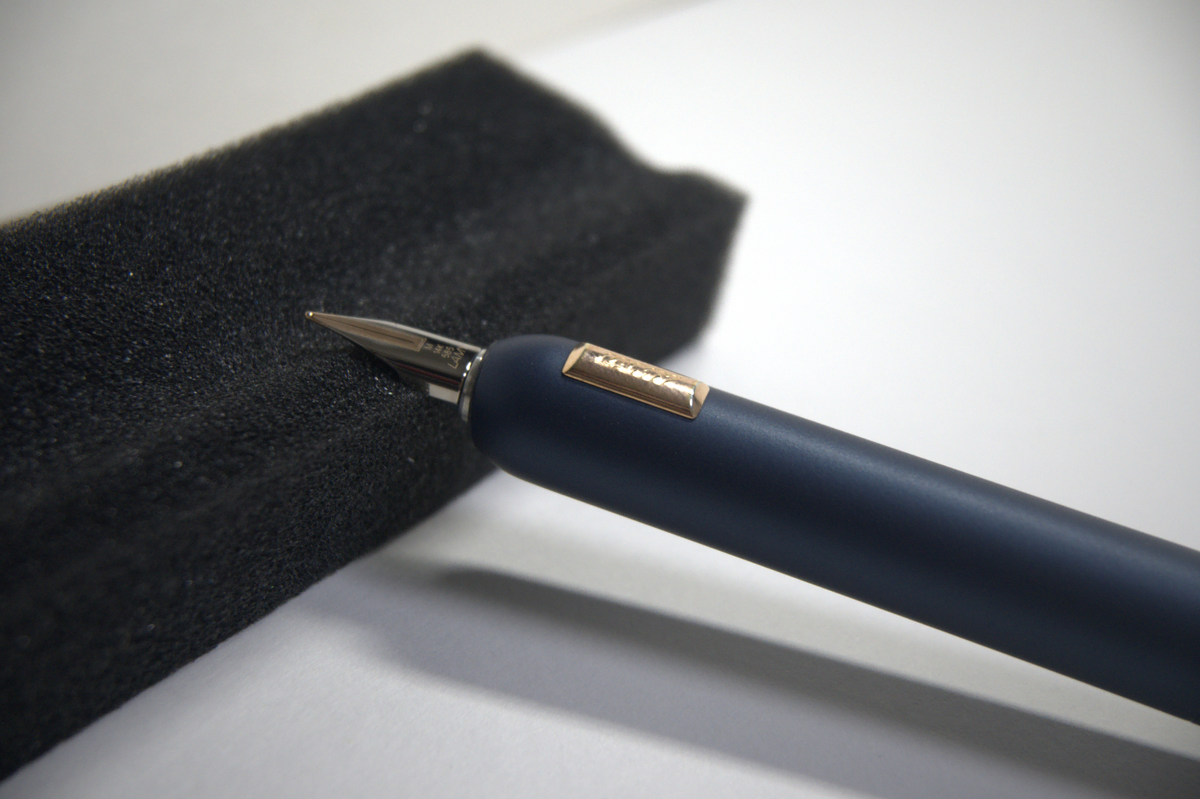 (시필급) LAMY 다이얼로그 cc 만년필 매트 블루 14K M닙