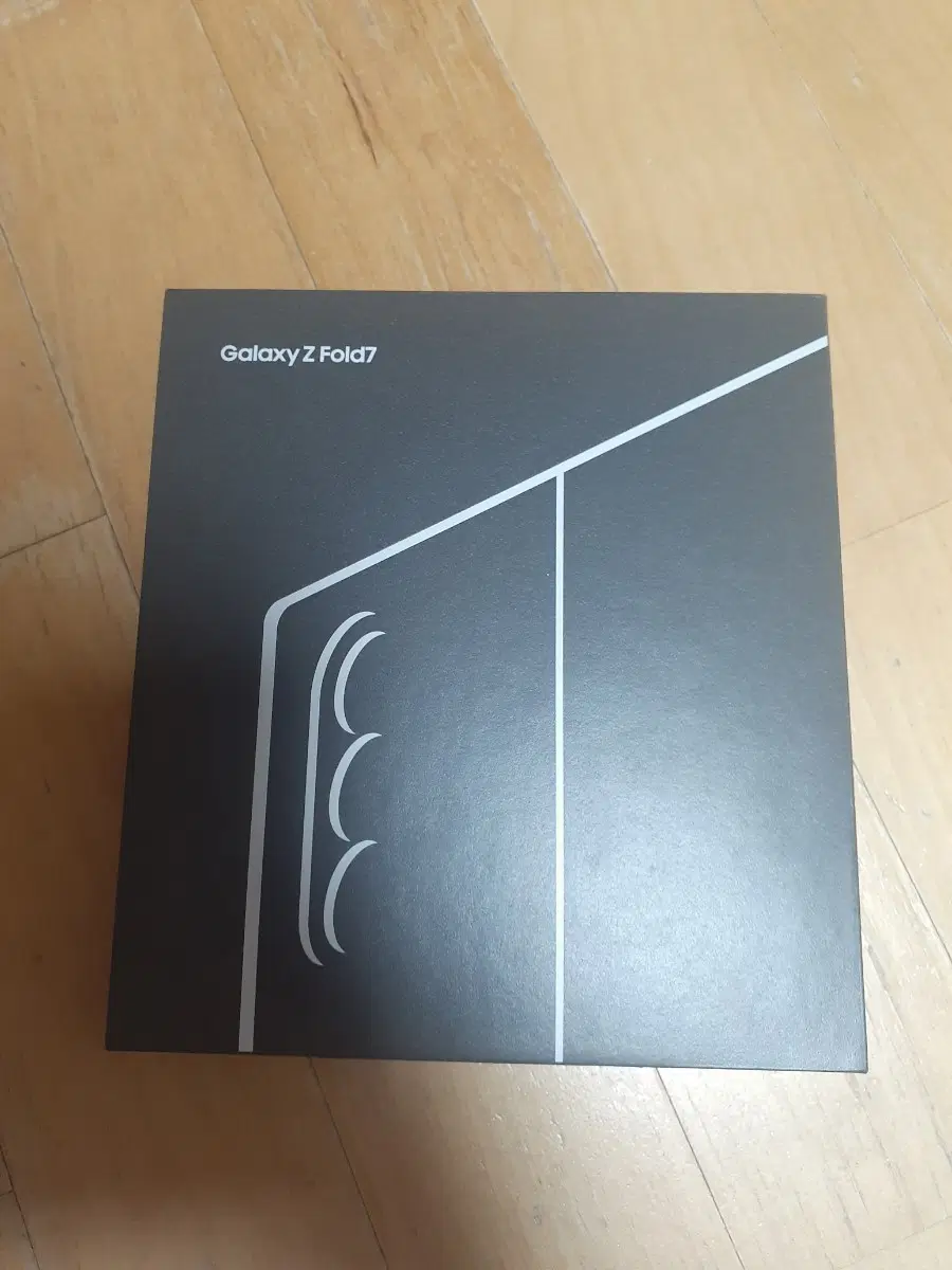 갤럭시Z폴드7 1Tb 1테라 미개봉자급제(블랙)