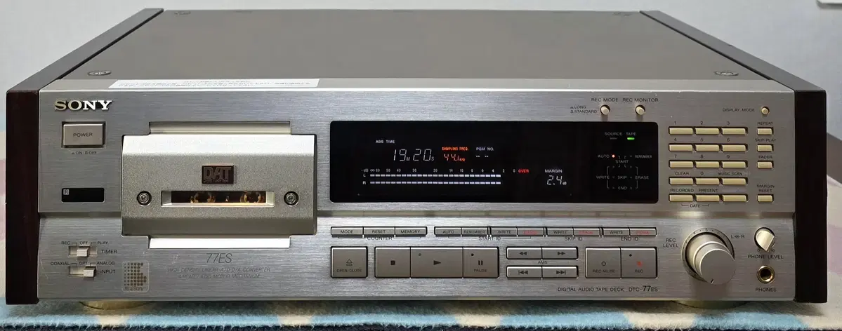소니 DAT 데크 DTC-77ES 판매합니다
