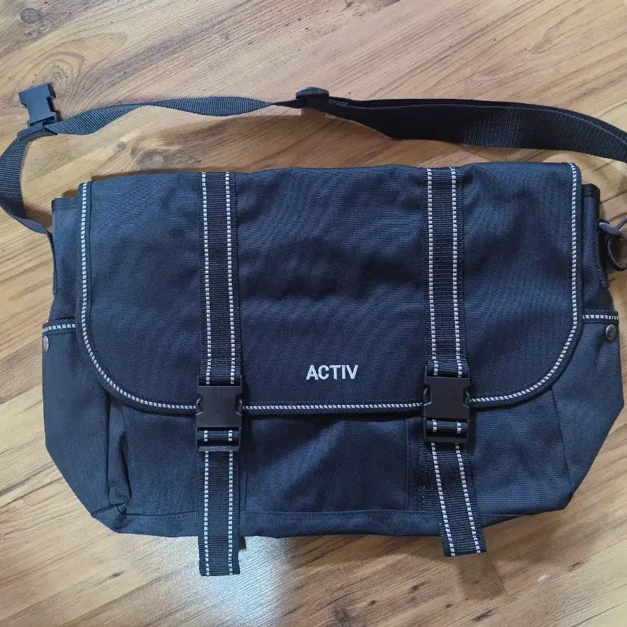 새제품) 코오롱 액티브(ACTIV) 빈티지 스트릿 메신저백