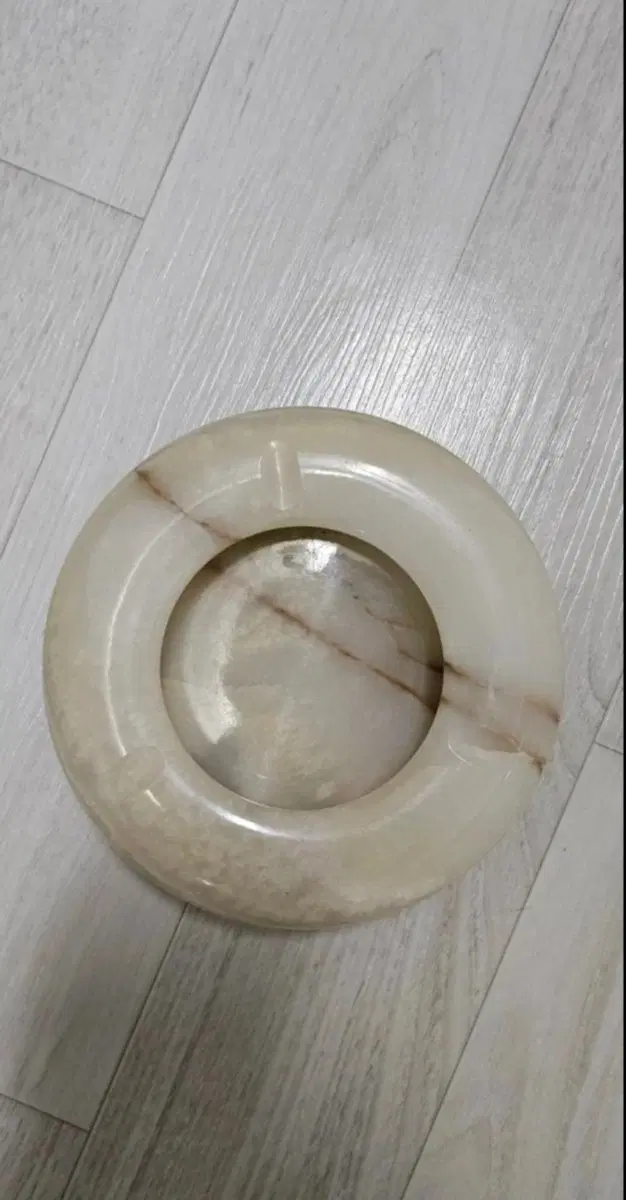 천연 옥 재떨이