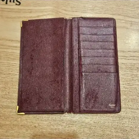 까르띠에 머스트 라인 장지갑 버건디
