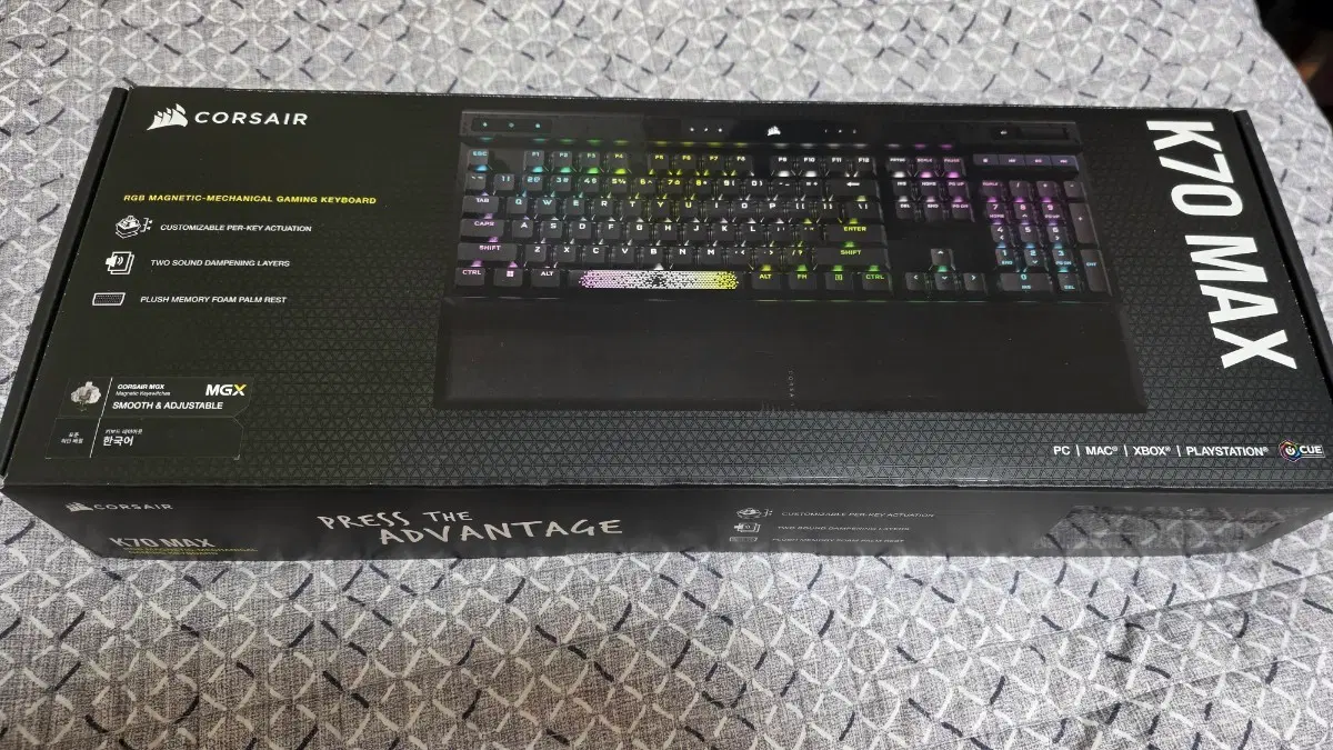 커세어 K70 MAX MGX 키보드 팝니다.