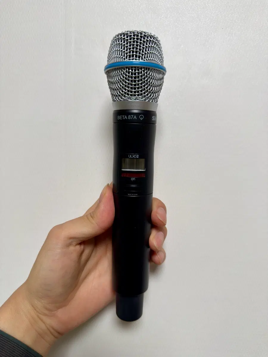 슈어 ULXD2 / BETA87A 무선핸드마이크 송신기