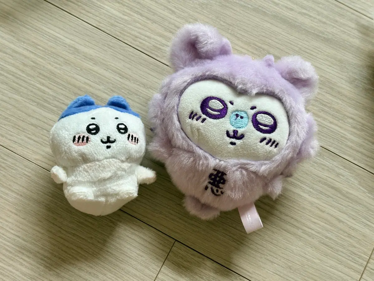 치이카와 먼작귀 하치와레 가챠인형, 모몽가 악마 마스코트 사용
