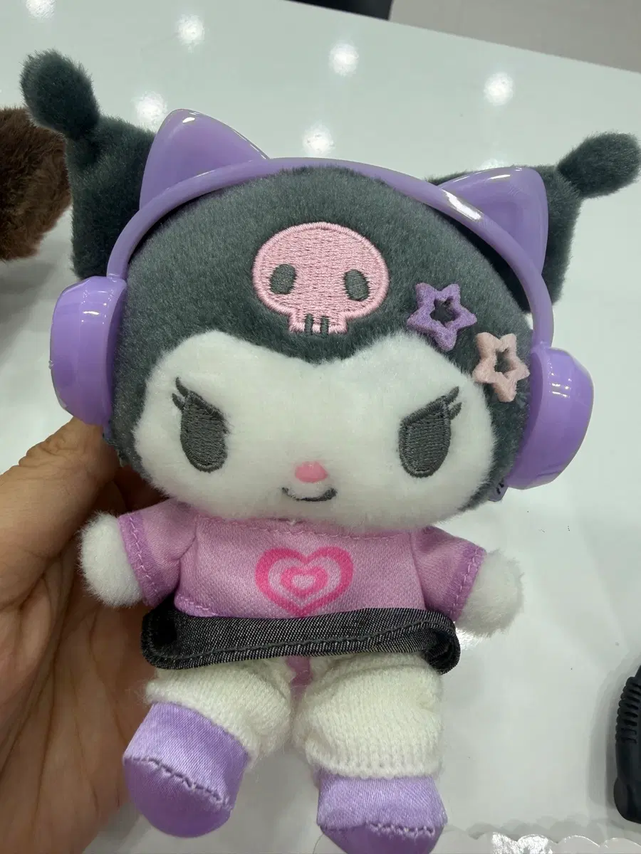 쿠로미 헤드폰 마스코트