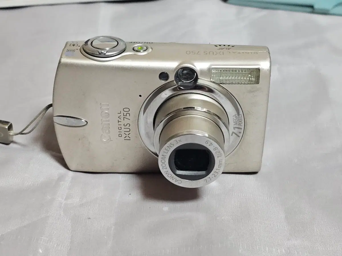 캐논 IXUS 750 디지털 카메라
