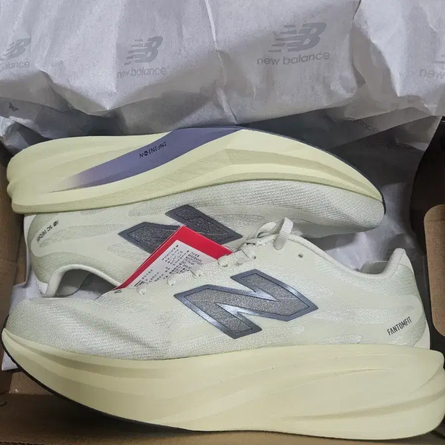 뉴발란스 SC rebel v1 265 wide