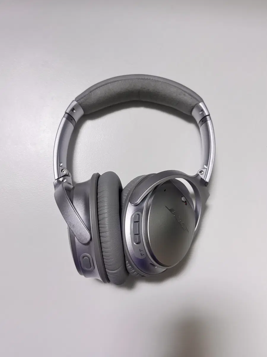 보스 QC35 II 실버 노이즈캔슬링 헤드폰