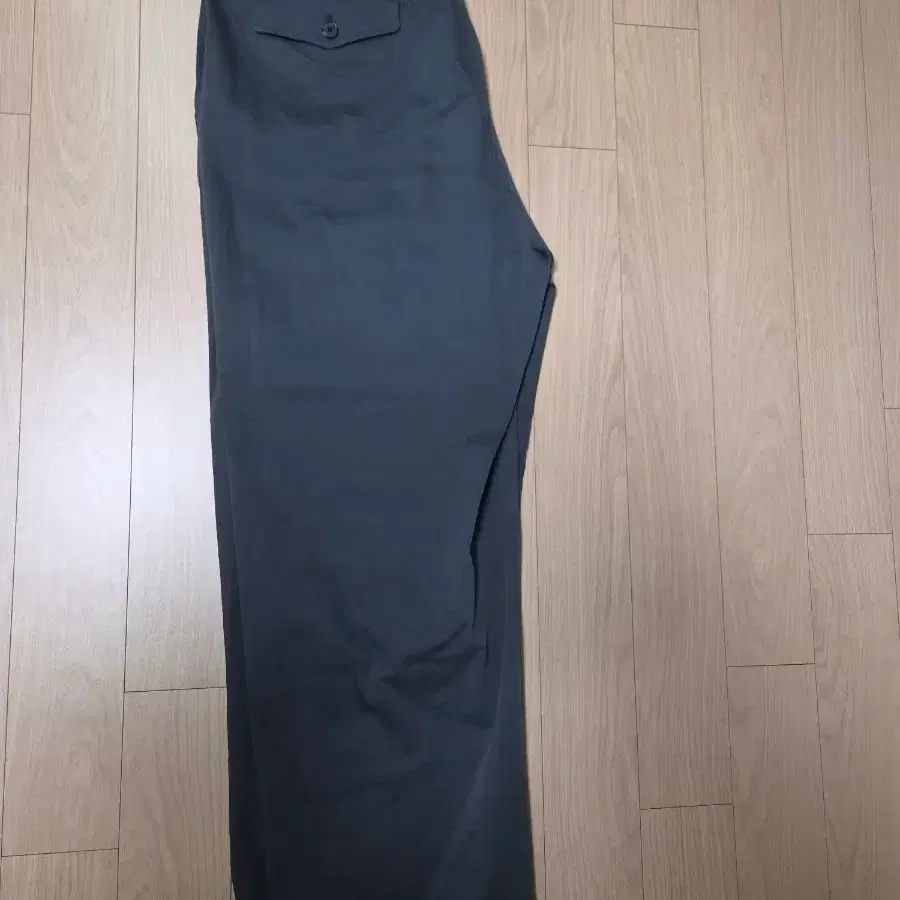 노드아카이브 루즈테이퍼드 그라파이트 바지