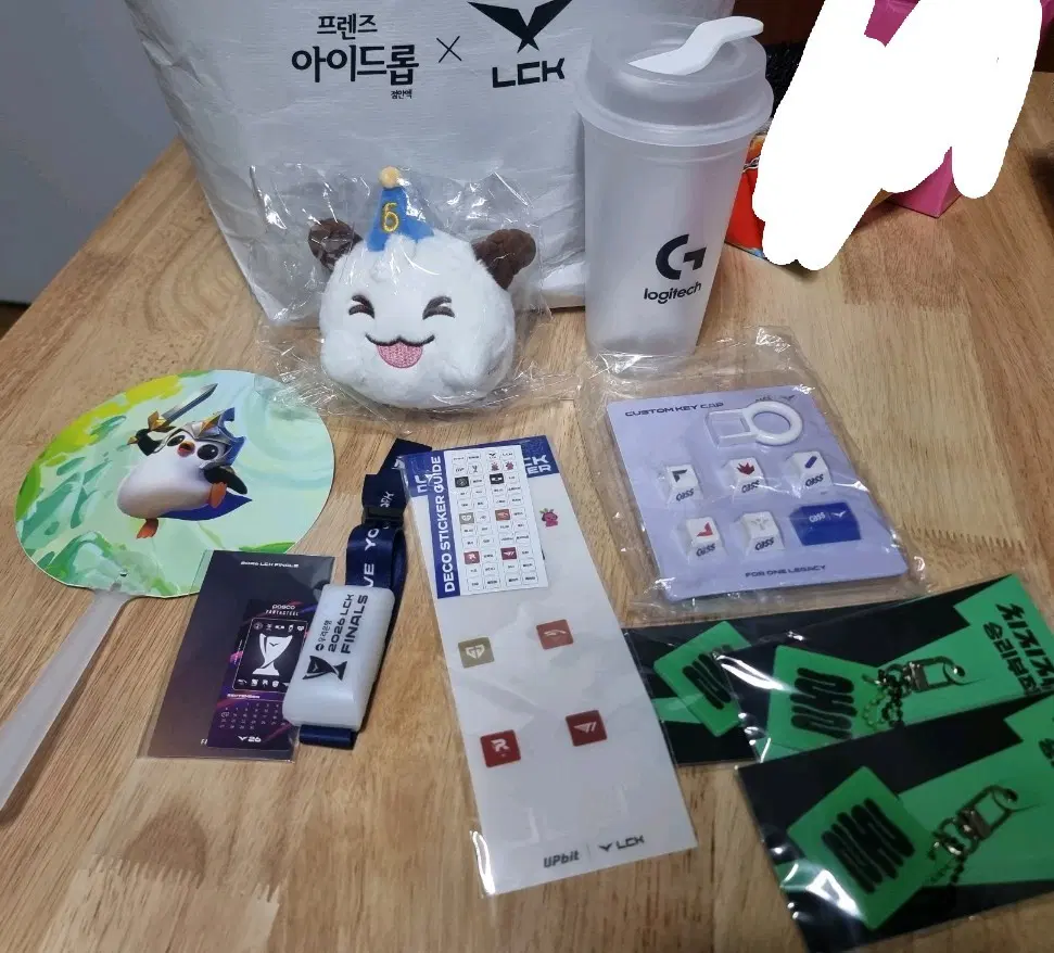 리그오브레전드, LCK 굿즈
