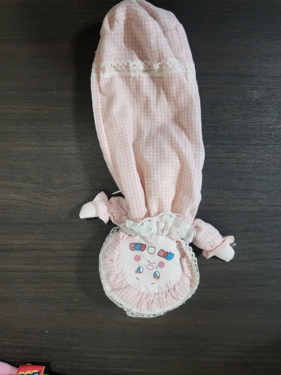 아기 인형처럼 되어있는 필통팔아요!