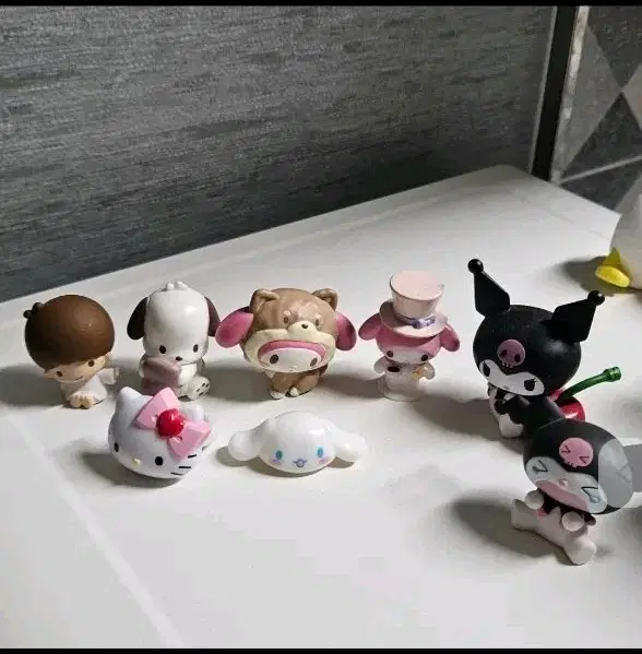 산리오 가챠 피규어 (쿠로미,마이멜로디,포차코,헬로키티,리틀트윈,시나모롤)