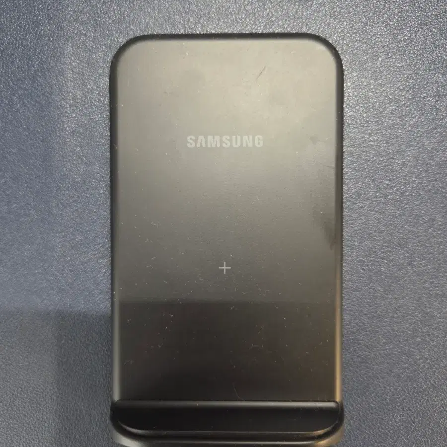 삼성무선충전기 EP-N3300 팝니다.