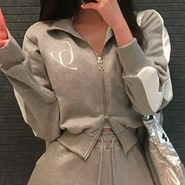 신상품)크롭 트레이닝집업