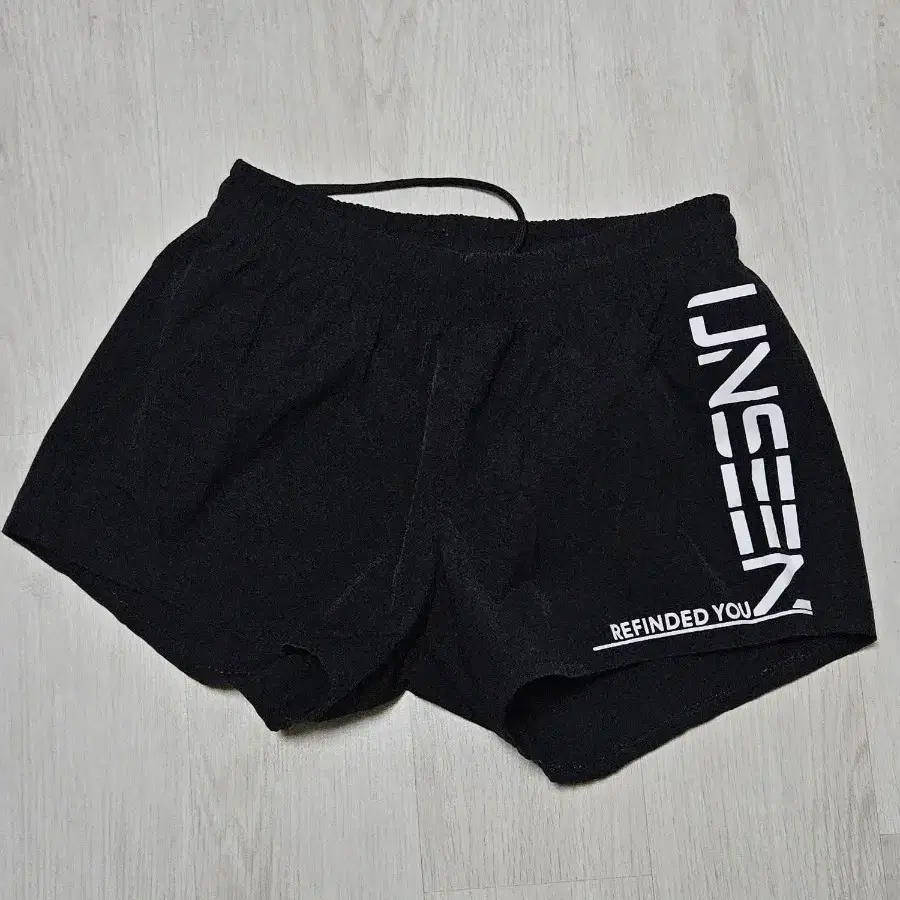 언씬 레핀디드유 블랙 런닝 반바지 S
