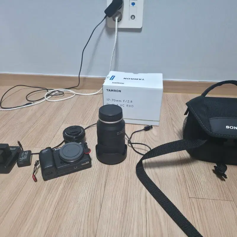 소니 a6400 탐론 1770 번들렌즈 셋트 팝니다