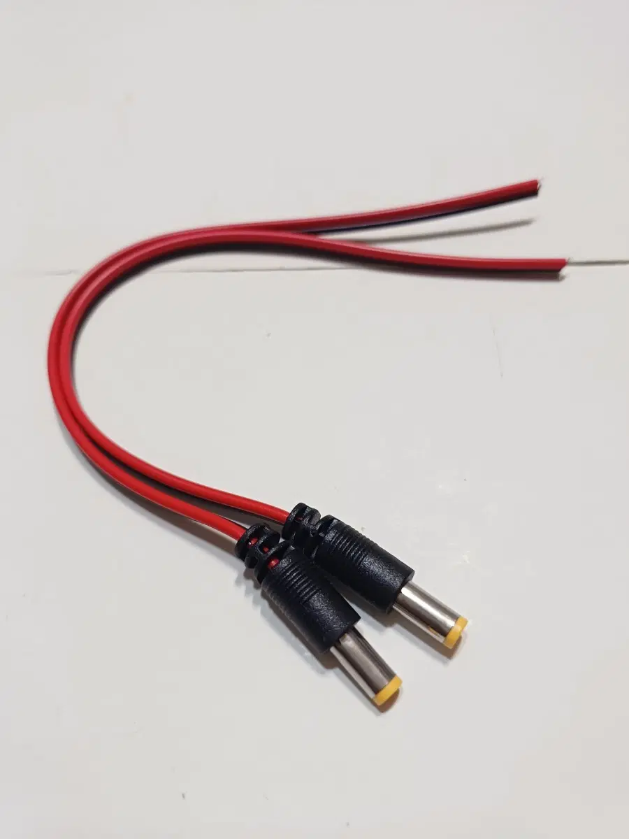 12V DC전원연결 잭2P. 새것.