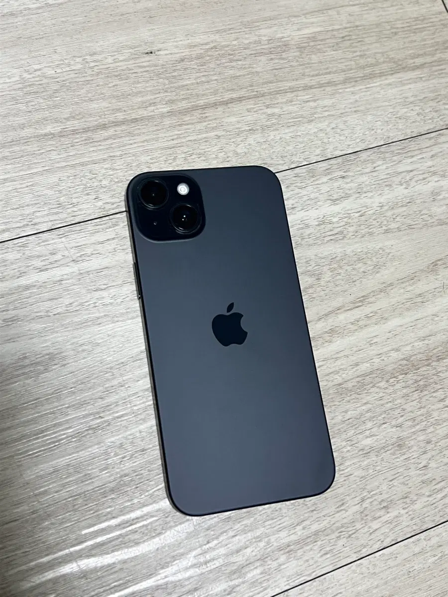 아이폰 15 플러스 128GB (새 폰 - 배터리 성능 100)