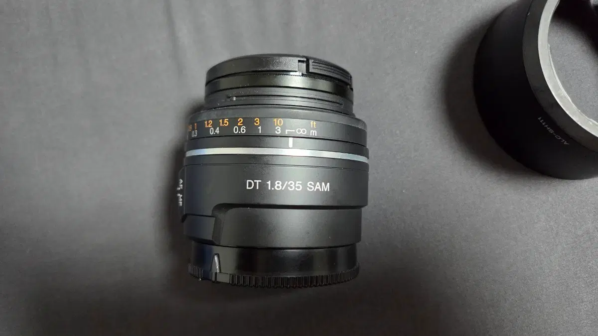 소니 DT 35mm F1.8 SAM 렌즈 (sal35 f18)