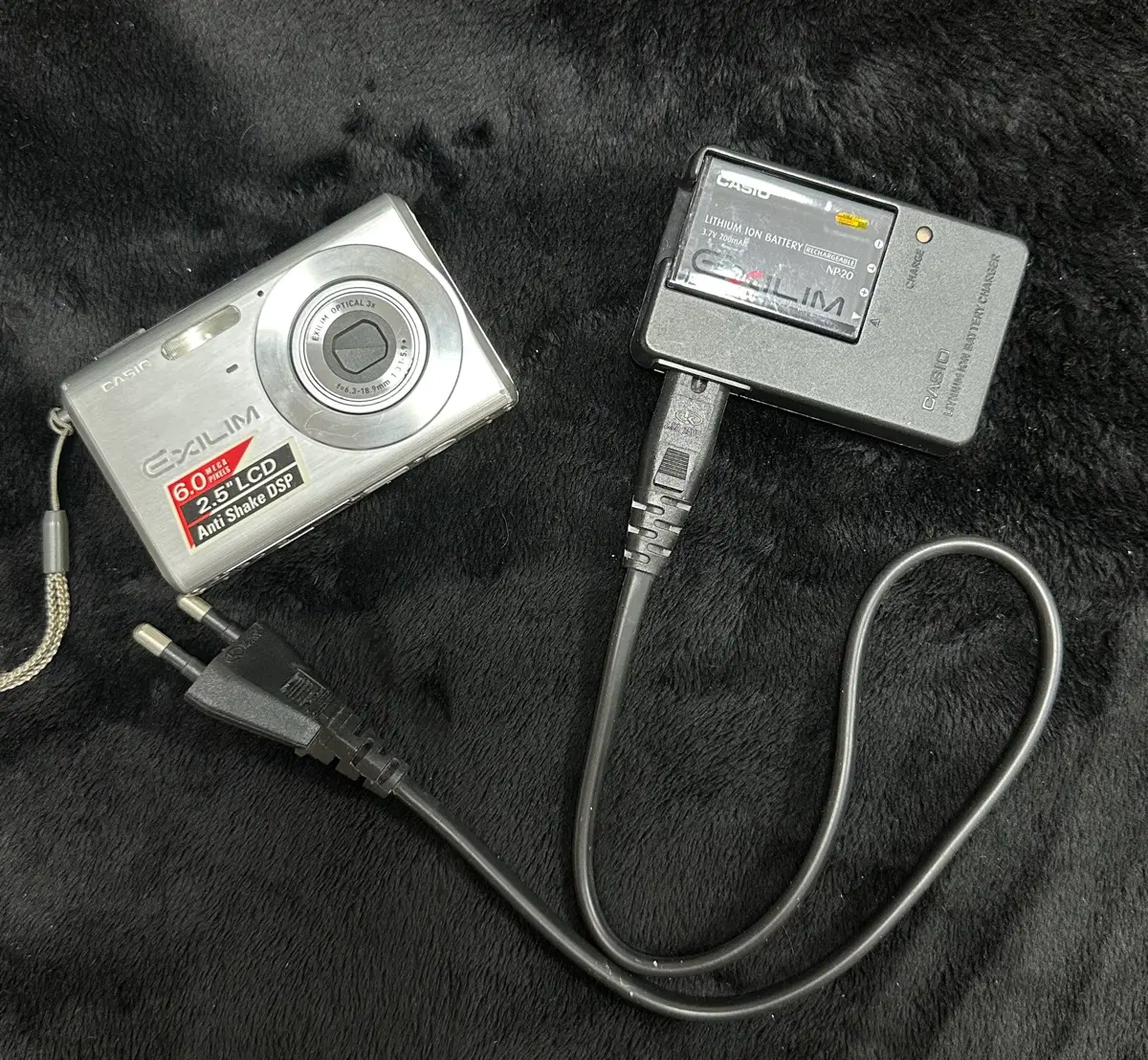 카시오 EXILIM ex-z60 엑슬림 빈티지 디지털 카메라 (배터리2개&충전기 포함)