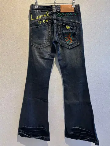 DRIVE JEANS 부츠컷 데님 자수 스터드