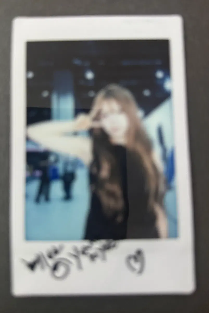 Youtuber Hyeda signature pola genuine sign polaroid