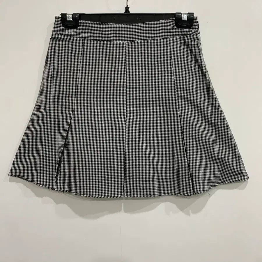 [유아부미] 체크 핀턱 미니 스커트