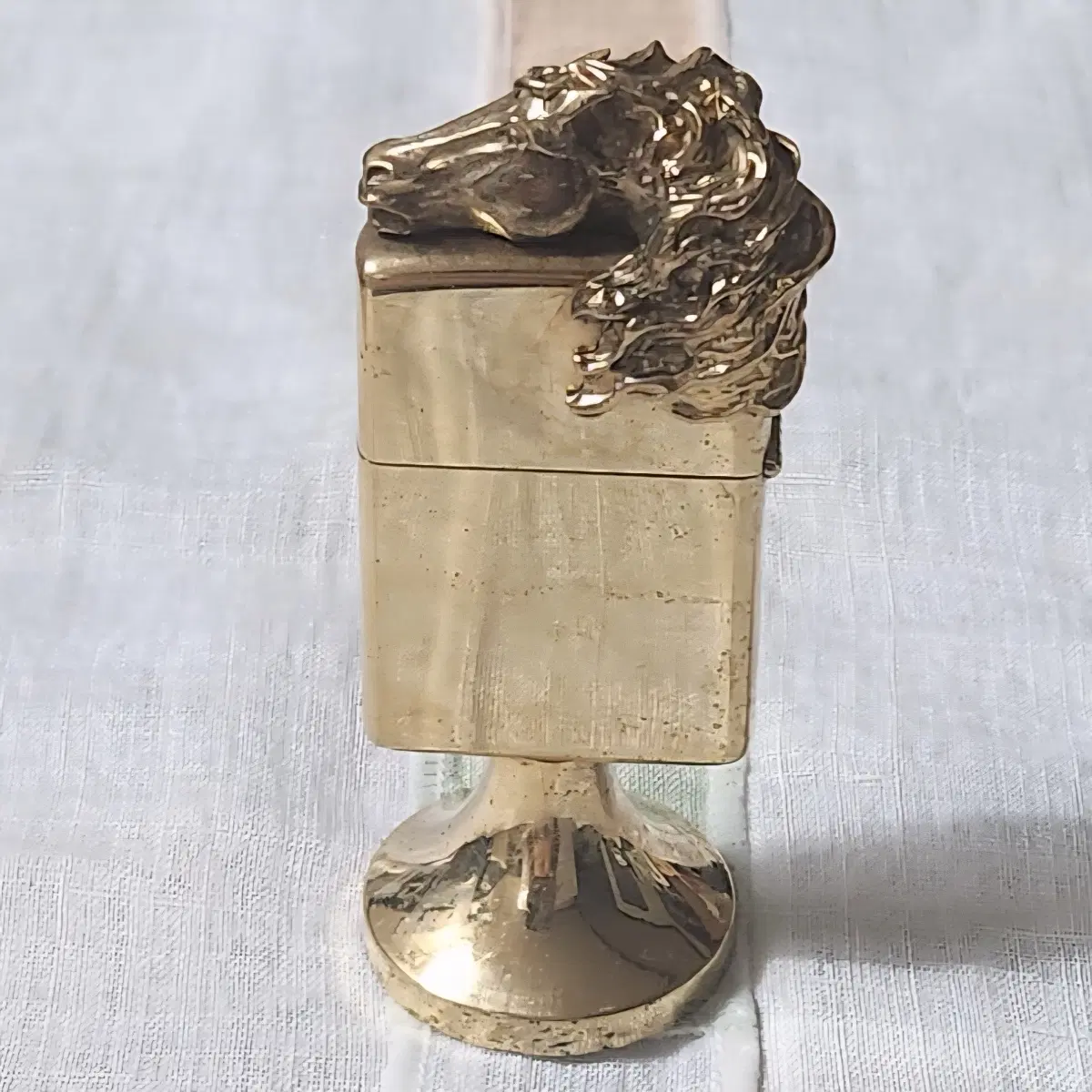 빈티지 / 지포(ZIPPO) 1991년 3월산 지포 스컬프처 말(Horse) 탁상용  (도금 양호) 팝니다.