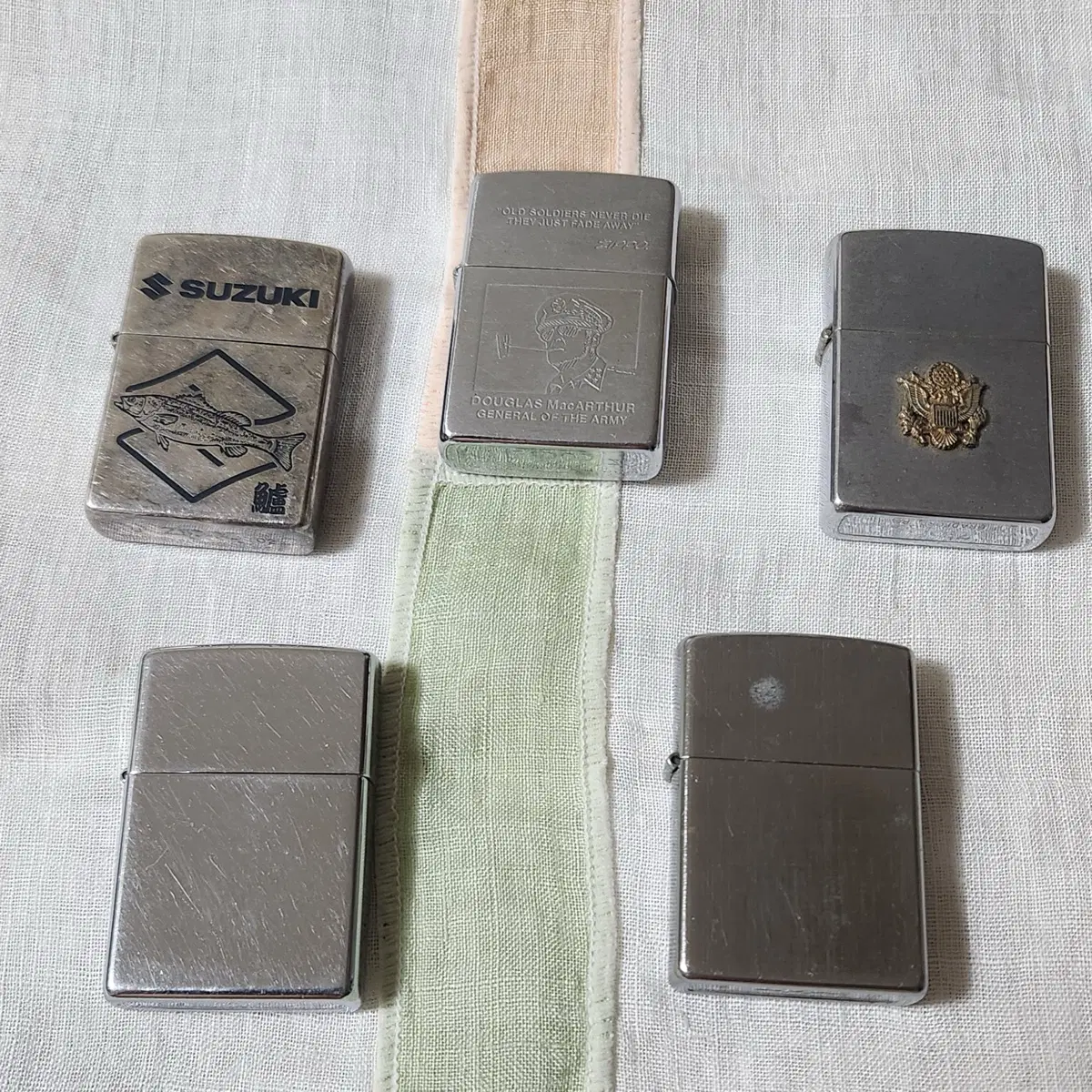 빈티지 / 지포(Zippo) 5종 (스즈키, 맥아더 장군, 미 육군 등) 일괄로 팝니다.