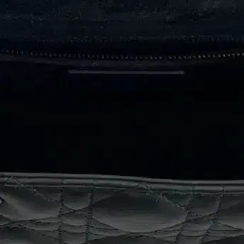 디올 [이번달까지만 이가격] 레이디백 미디움 매트블랙 (올블랙) 까나쥬 송아지 가죽백 사진 7