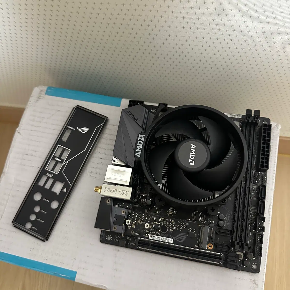 라이젠3 3300X ASUS ROG STRIX B450 GAMING 메인보드