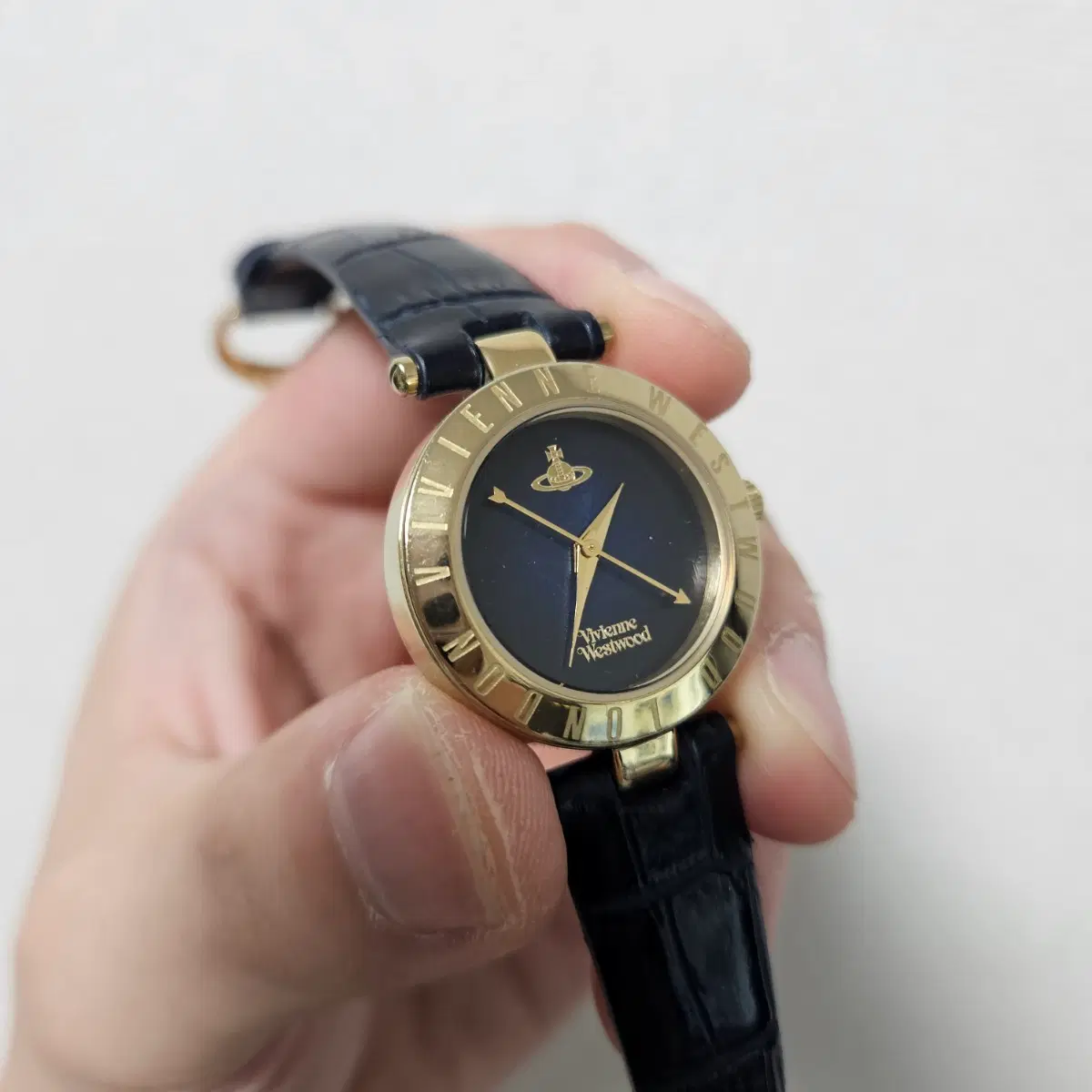 비비안 웨스트우드 네이비 골드 오브 시계 Vivienne Westwood