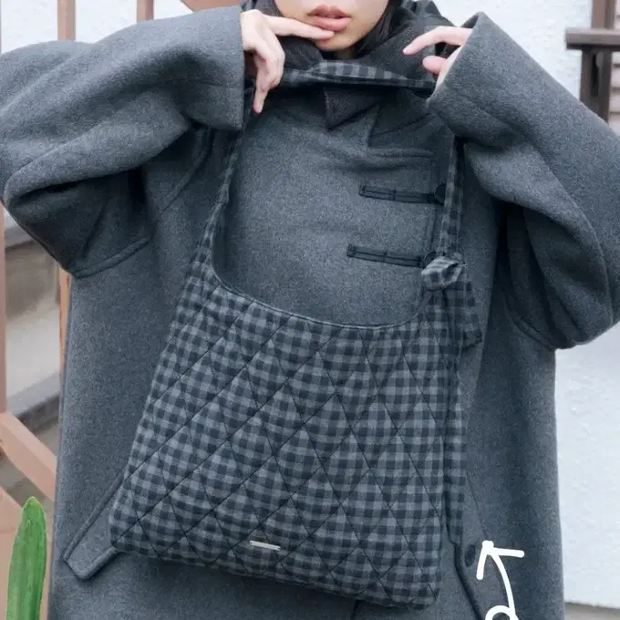 미세키서울 Quilting ribbon shoulder bag