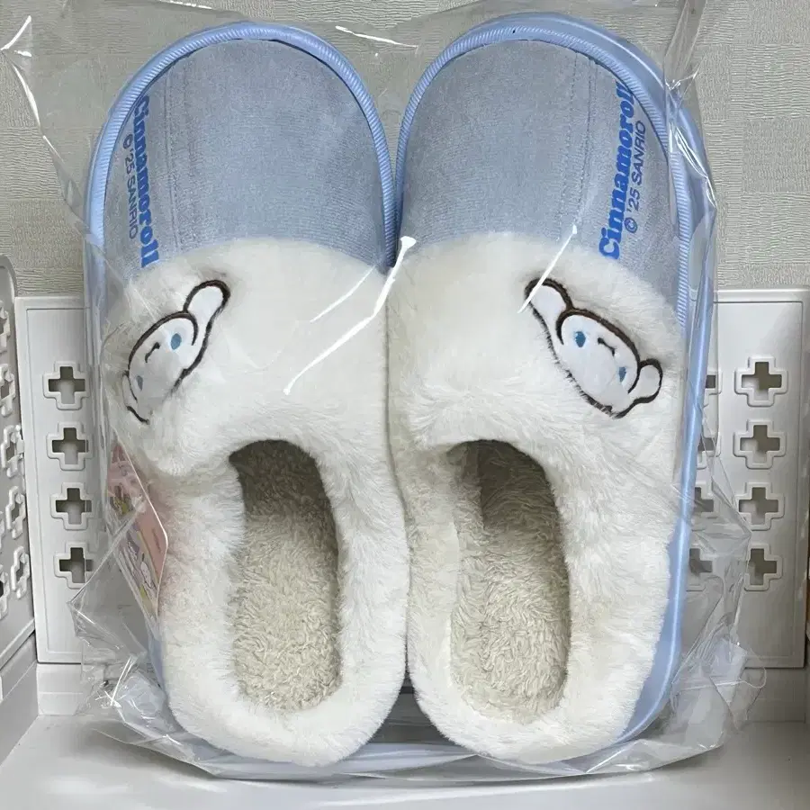 산리오 시나모롤 슬리퍼 새상품