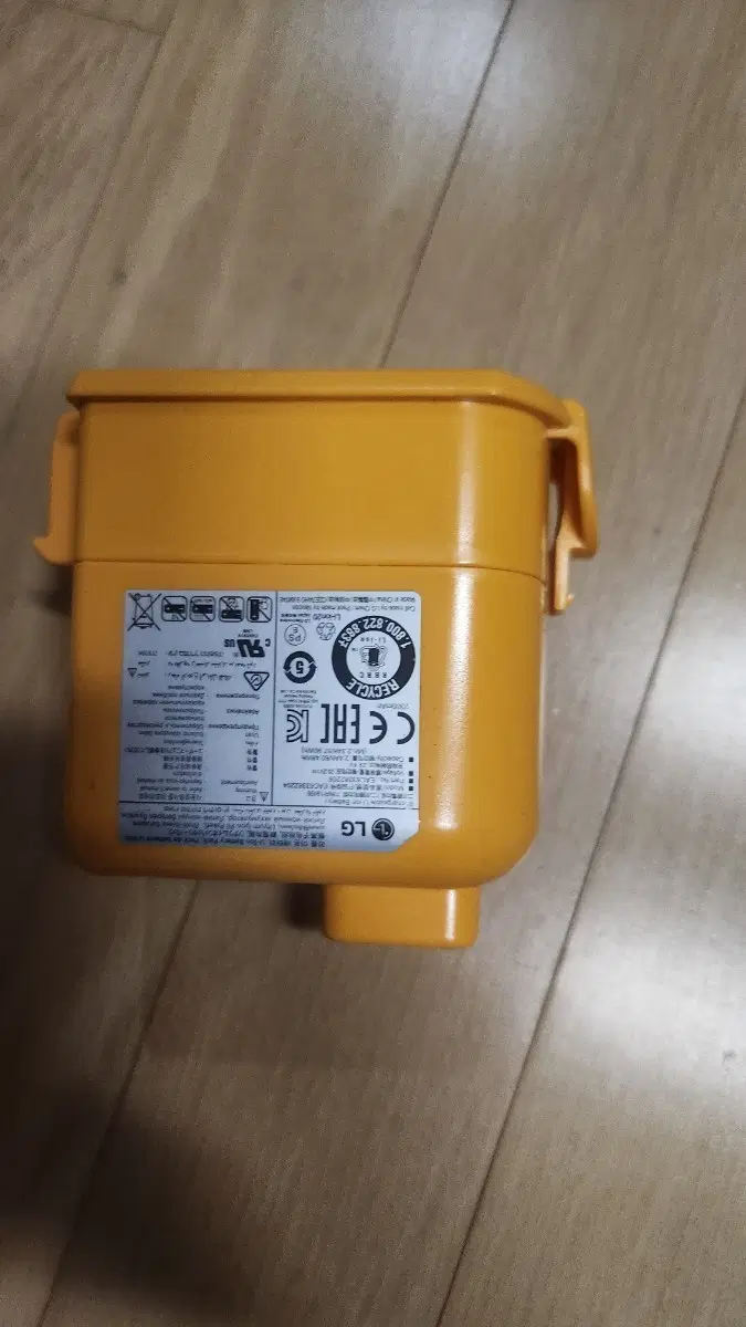 LG 정품 배터리 2000mAh 부품용으로 판매합니다