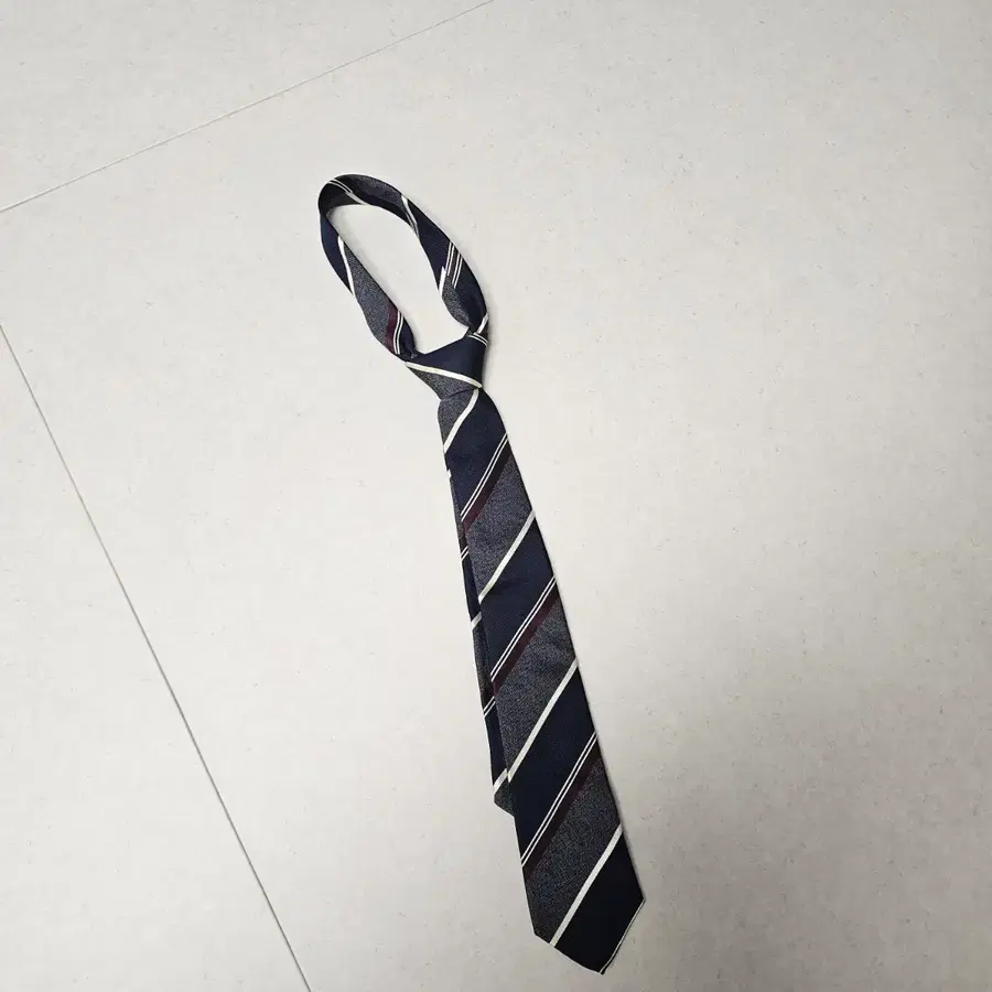 앤드지 남성 넥타이 네이비 스트라이프