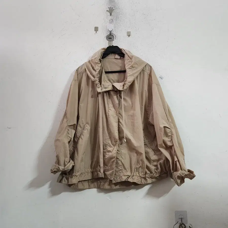 경량 후드 자켓 베이지