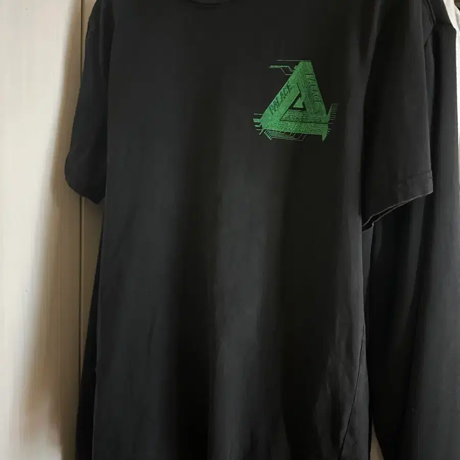 팔라스 18ss 서킷 티셔츠